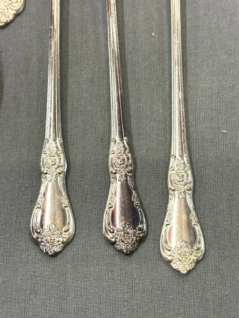 Oneida 1965 Wm A Rogers Vanessa-Francesca, 9 Spoons & 3 Cocktail Forks Flower